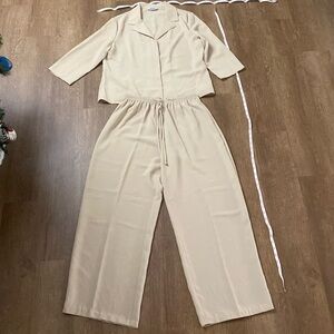 Ship n shore vintage 2 piece set women’s 10p beige